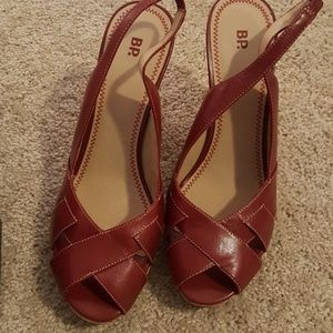 BP Maroon Wedges
